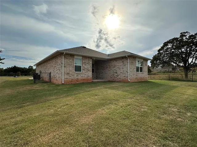 Photo 3 — 18000 Lantana Loop, Newalla, OK 74857
