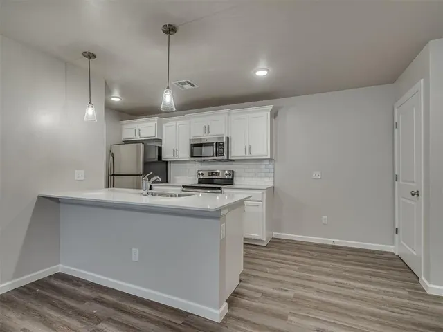 Photo 7 — 12002 Rush Street, Oklahoma City, OK 73131