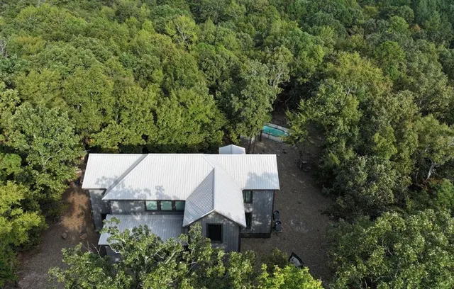Photo 3 — 469 Woodland Hills Trail, Broken Bow, OK 74728
