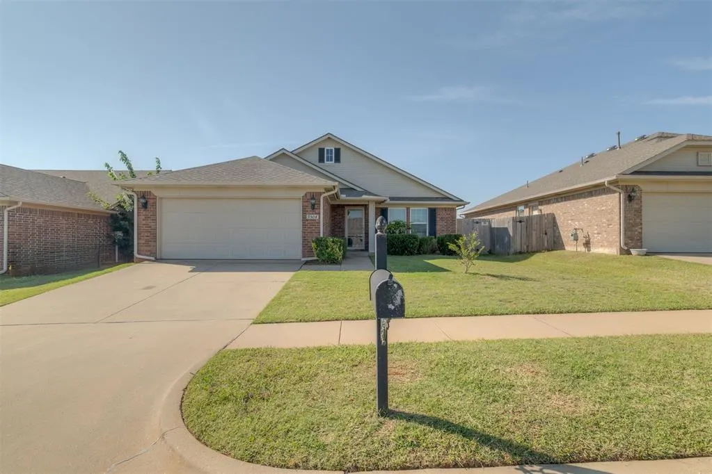 Photo 2 — 9504 SW 25th Street, Oklahoma City, OK 73128