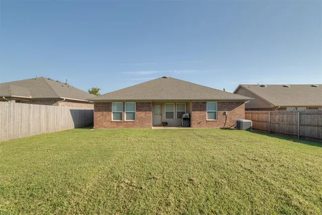 Photo 7 — 9504 SW 25th Street, Oklahoma City, OK 73128