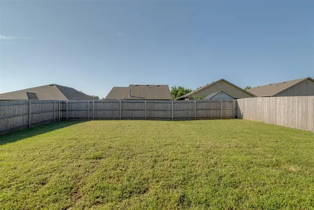 Photo 8 — 9504 SW 25th Street, Oklahoma City, OK 73128