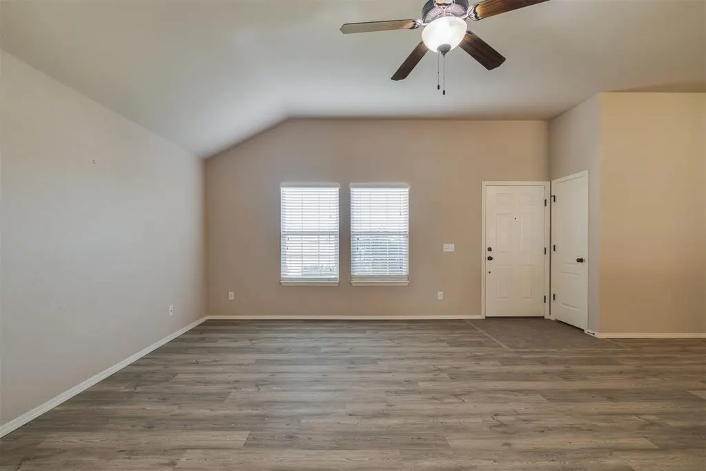 Photo 14 — 9504 SW 25th Street, Oklahoma City, OK 73128