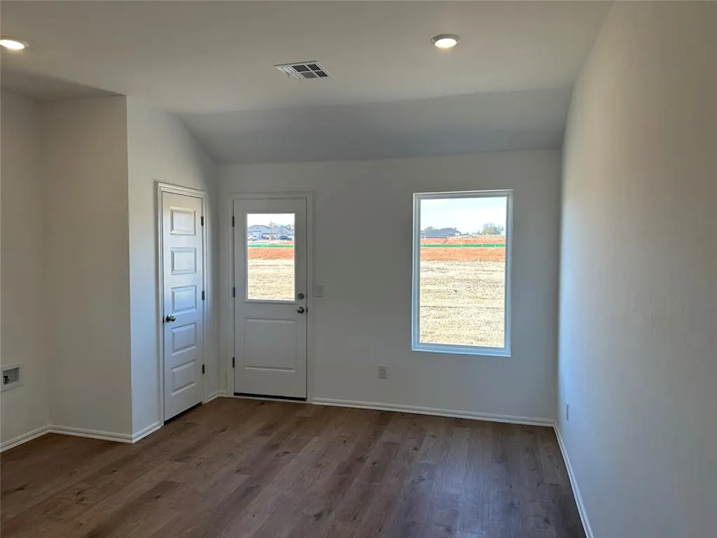 Photo 4 — 1193 Sunflower Lane, Newcastle, OK 73065