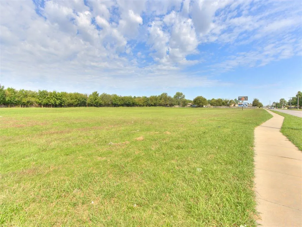 Front exterior — 8701 S May Avenue, Oklahoma City, OK 73159