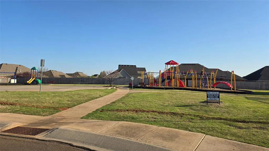 Photo 35 — 321 Greens Parkway, Norman, OK 73069