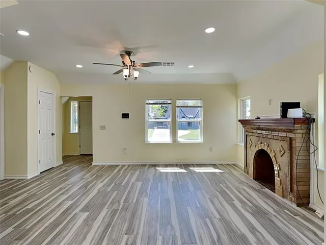 Photo 2 — 2341 NW 11th Alley, Oklahoma City, OK 73107