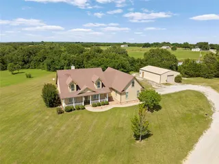 Sold home at 751 pinewood Trail