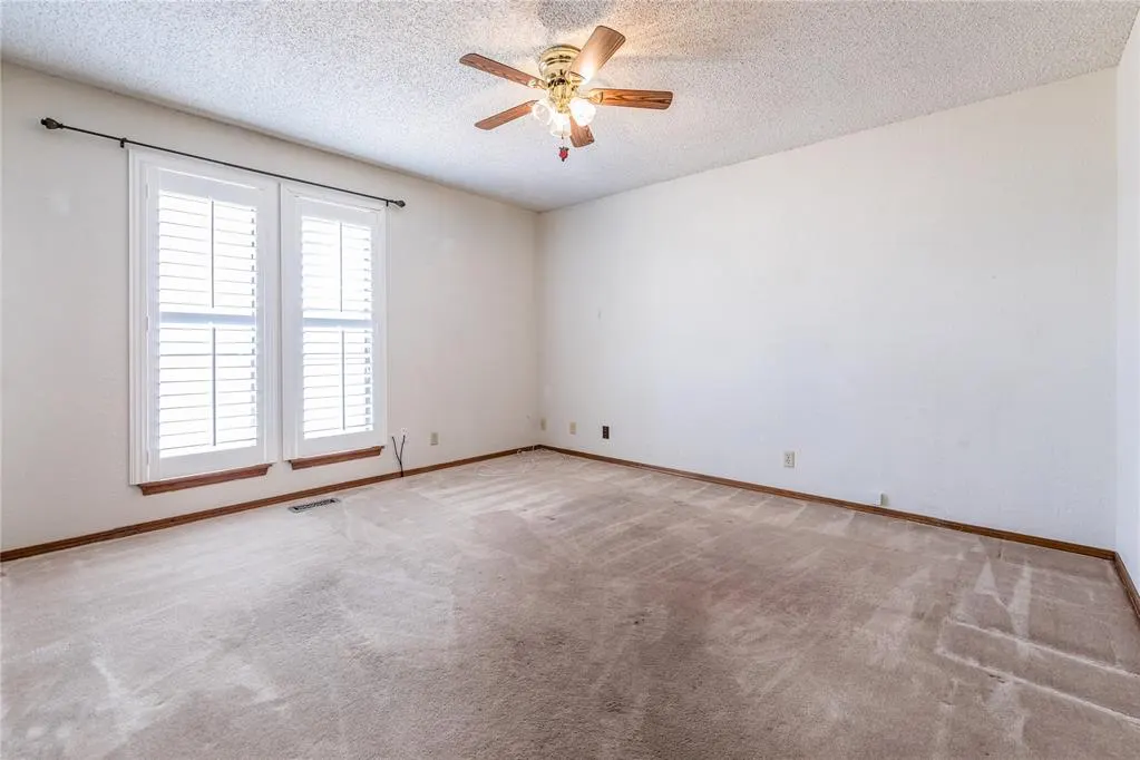 Photo 11 — 1701 W Country Club Boulevard, Elk City, OK 73644
