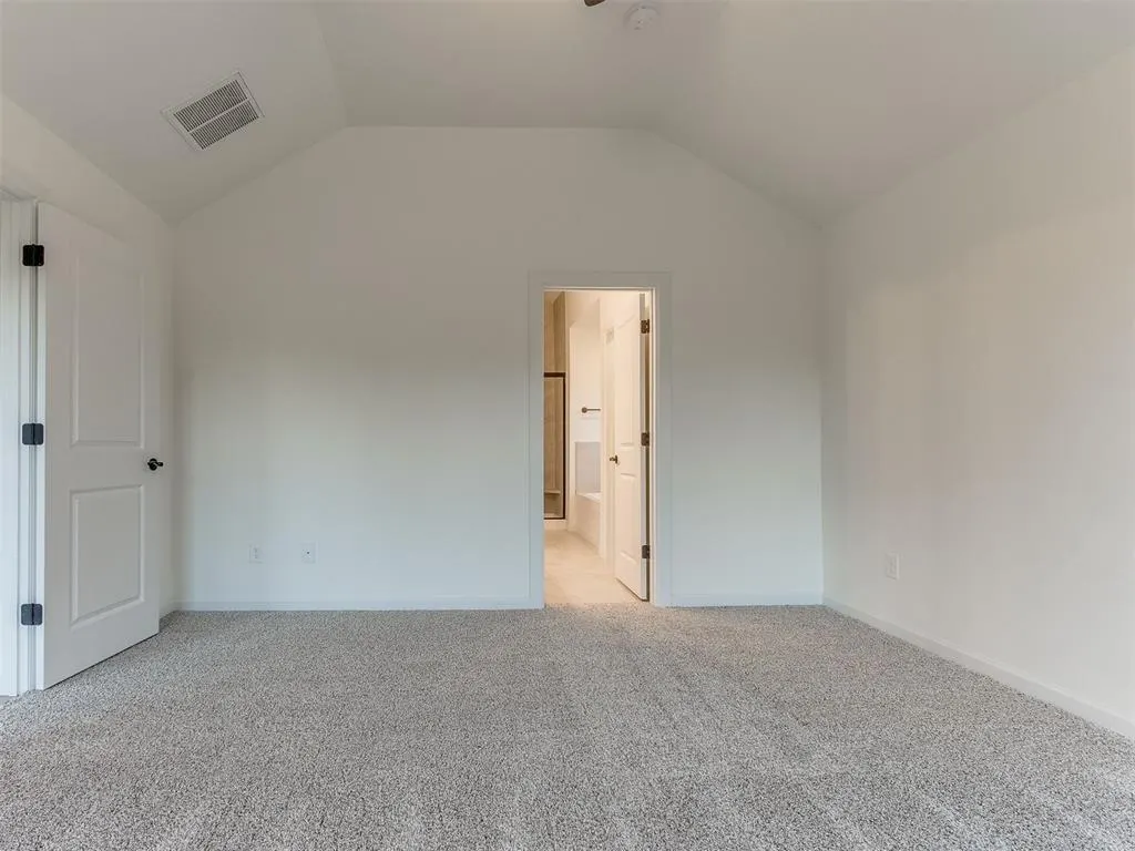 Photo 9 — 11601 SW 14th Street, Yukon, OK 73099