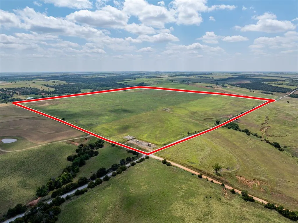 Photo 5 — 12083 E County Street 2580 Street, Lookeba, OK 73053
