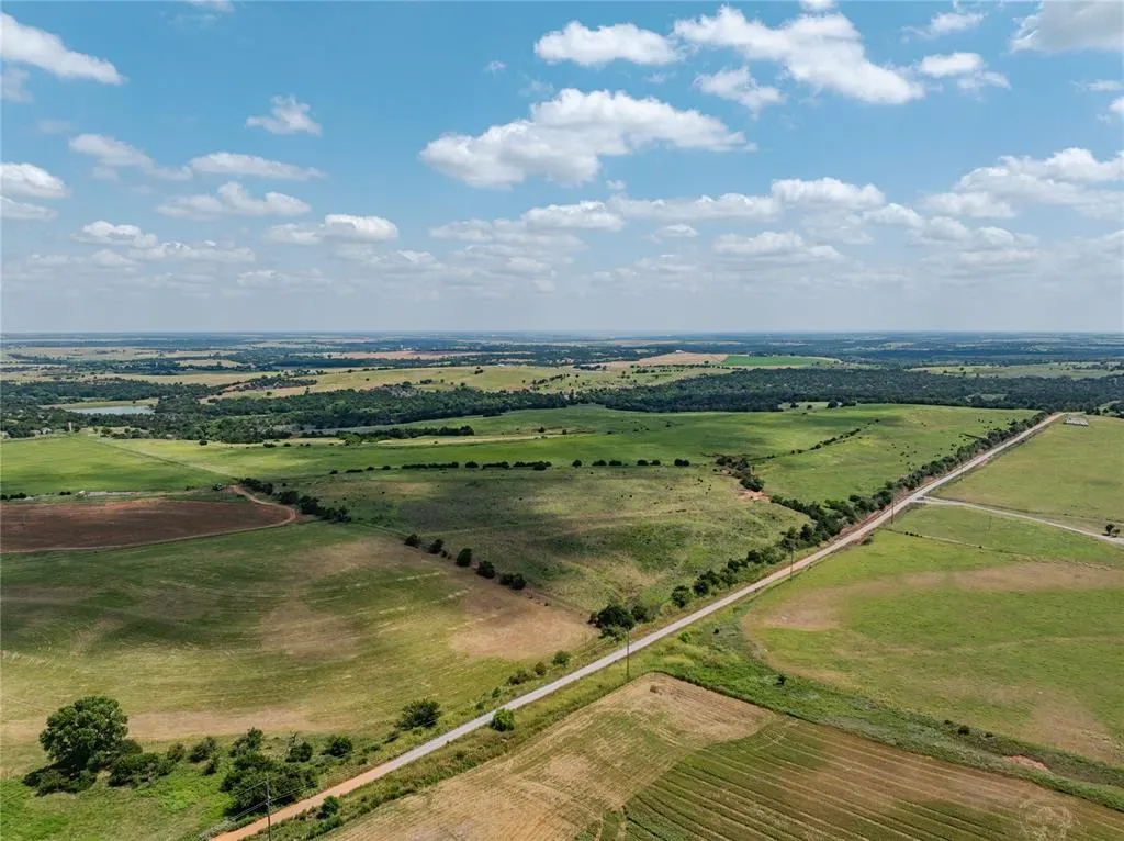Photo 8 — 12199 county street 2570 Street, Lookeba, OK 73053