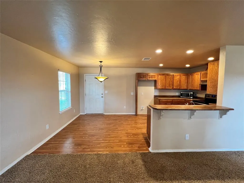 Photo 3 — 813 NE 85th Street, Oklahoma City, OK 73114