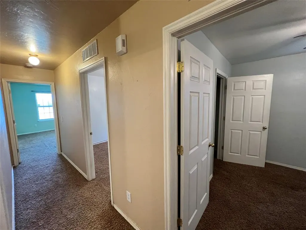 Photo 10 — 813 NE 85th Street, Oklahoma City, OK 73114