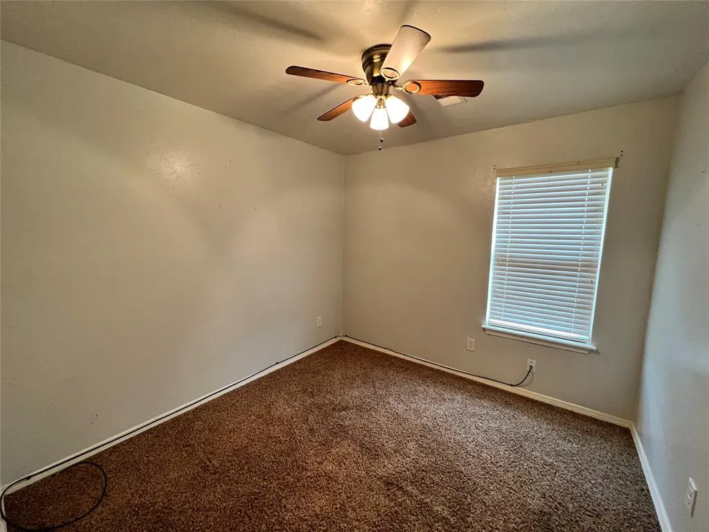 Photo 14 — 813 NE 85th Street, Oklahoma City, OK 73114