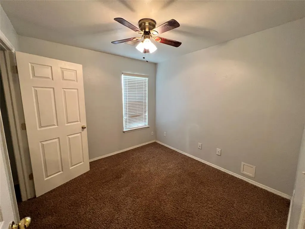 Photo 11 — 813 NE 85th Street, Oklahoma City, OK 73114