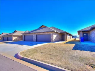 Sold home at 822 Aspen Drive