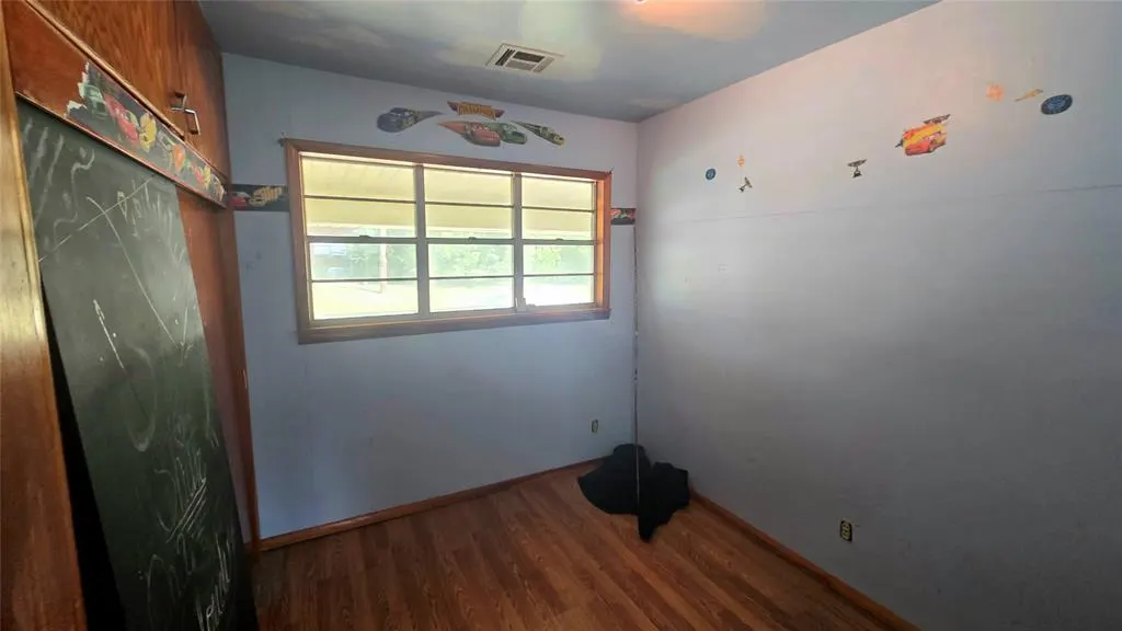 Photo 11 — 701 Johnson Street, Meeker, OK 74855