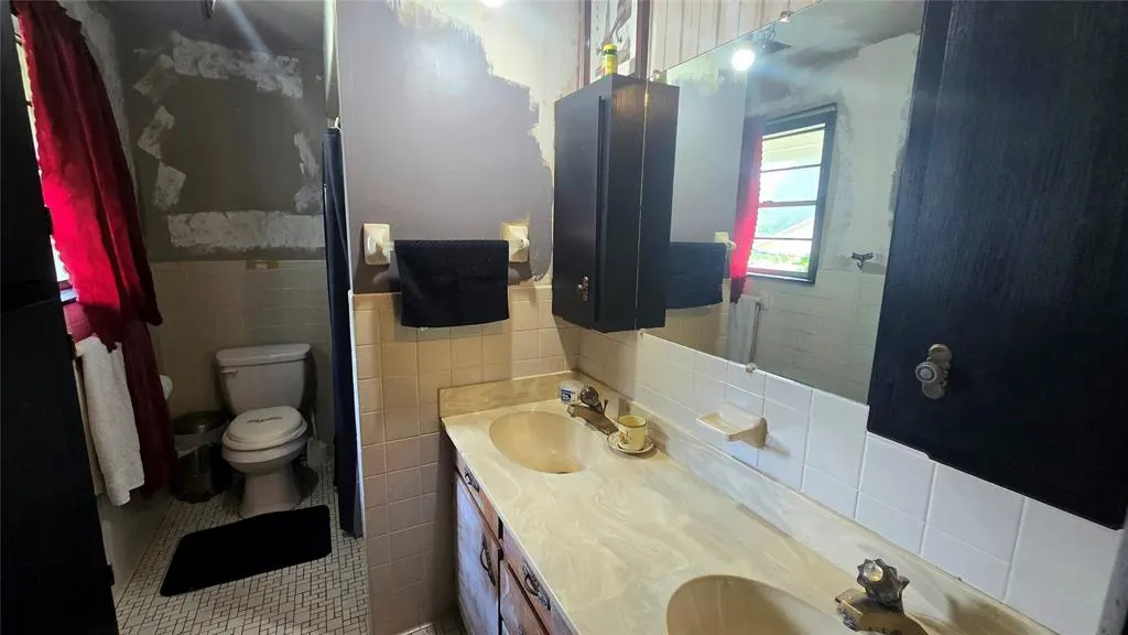 Photo 21 — 701 Johnson Street, Meeker, OK 74855