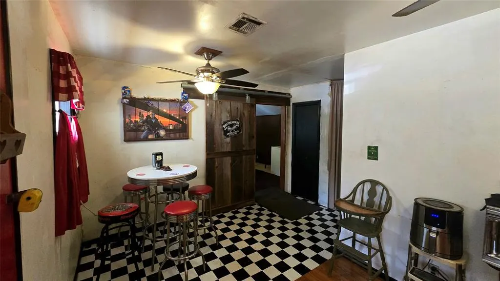 Photo 24 — 701 Johnson Street, Meeker, OK 74855