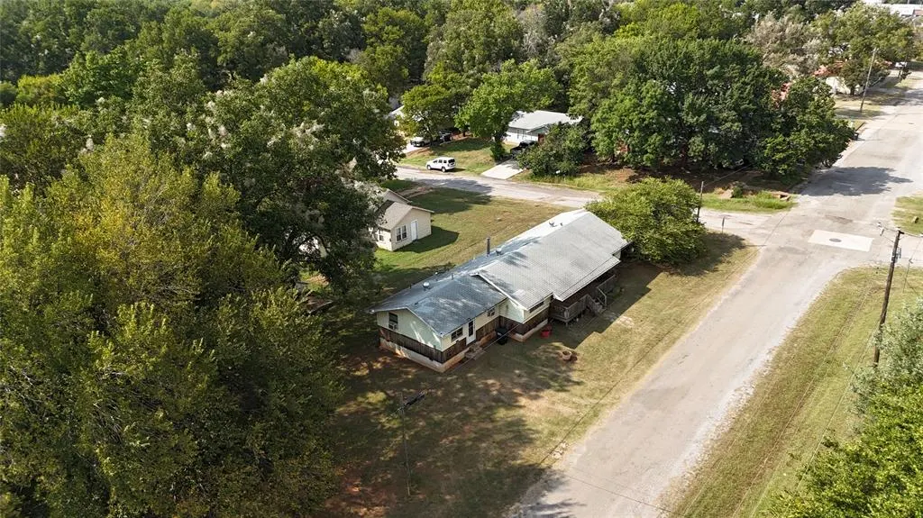 Photo 27 — 701 Johnson Street, Meeker, OK 74855