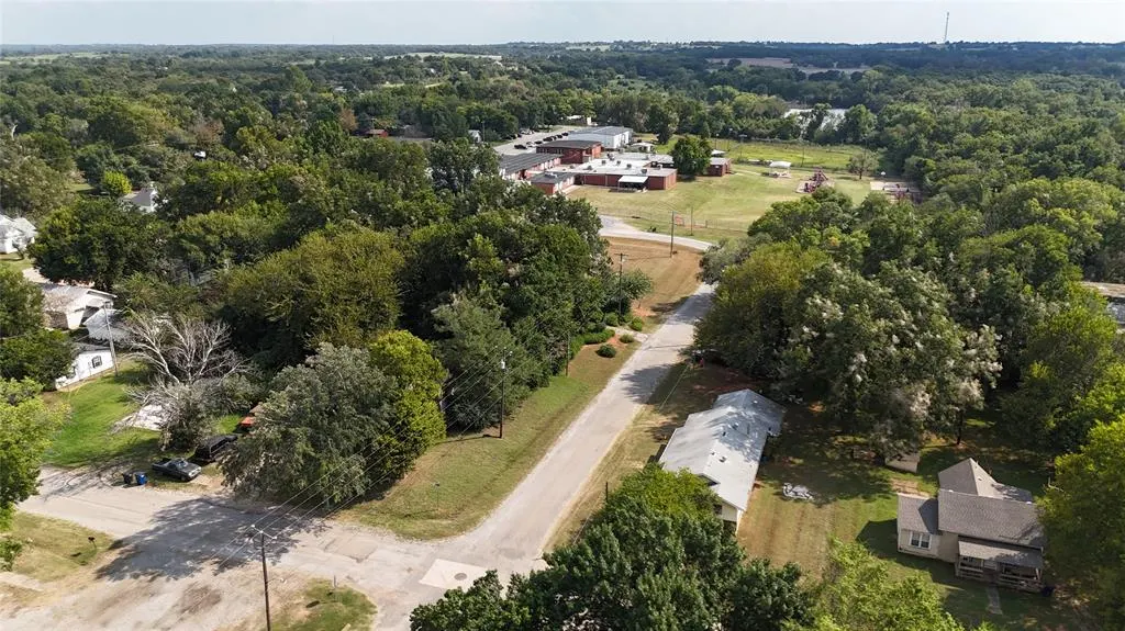 Photo 32 — 701 Johnson Street, Meeker, OK 74855