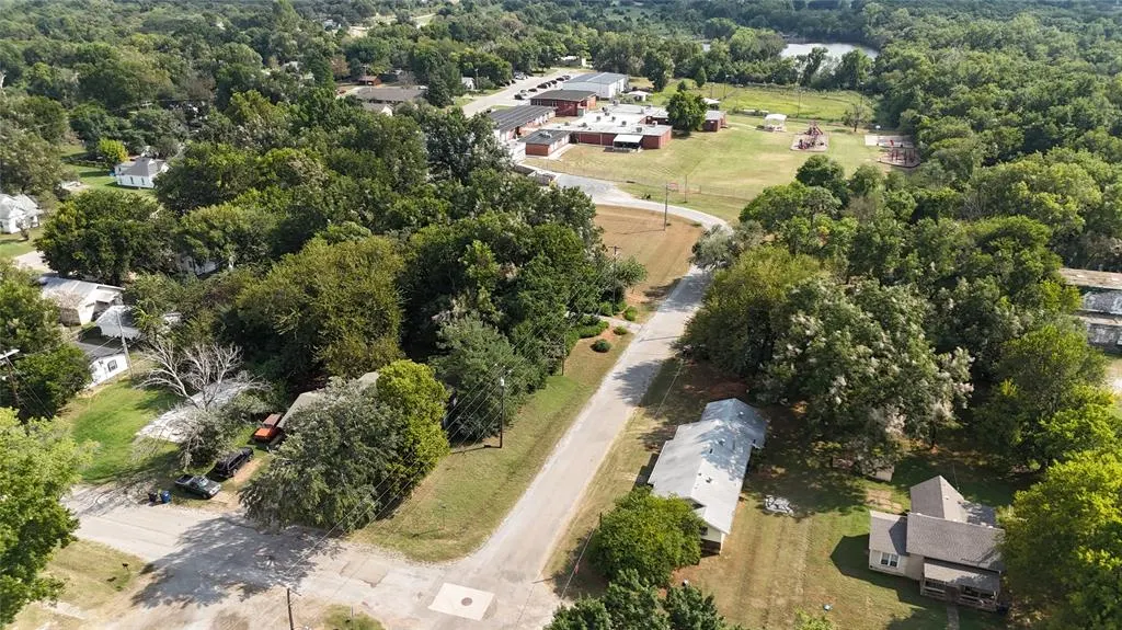 Photo 33 — 701 Johnson Street, Meeker, OK 74855