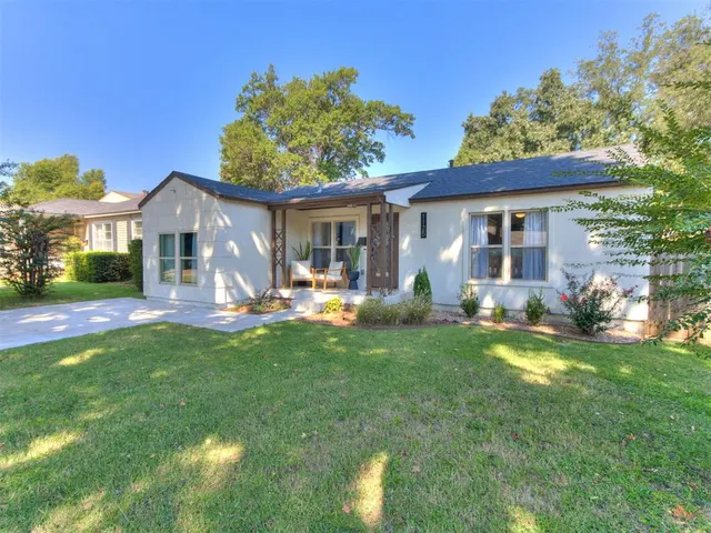 Photo 2 — 1125 W Apache Street, Norman, OK 73069