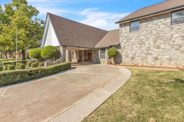 Photo 3 — 5001 Misty Glen Circle, Oklahoma City, OK 73142