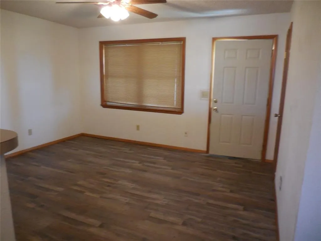 Photo 12 — 411 S A Street, Davis, OK 73030