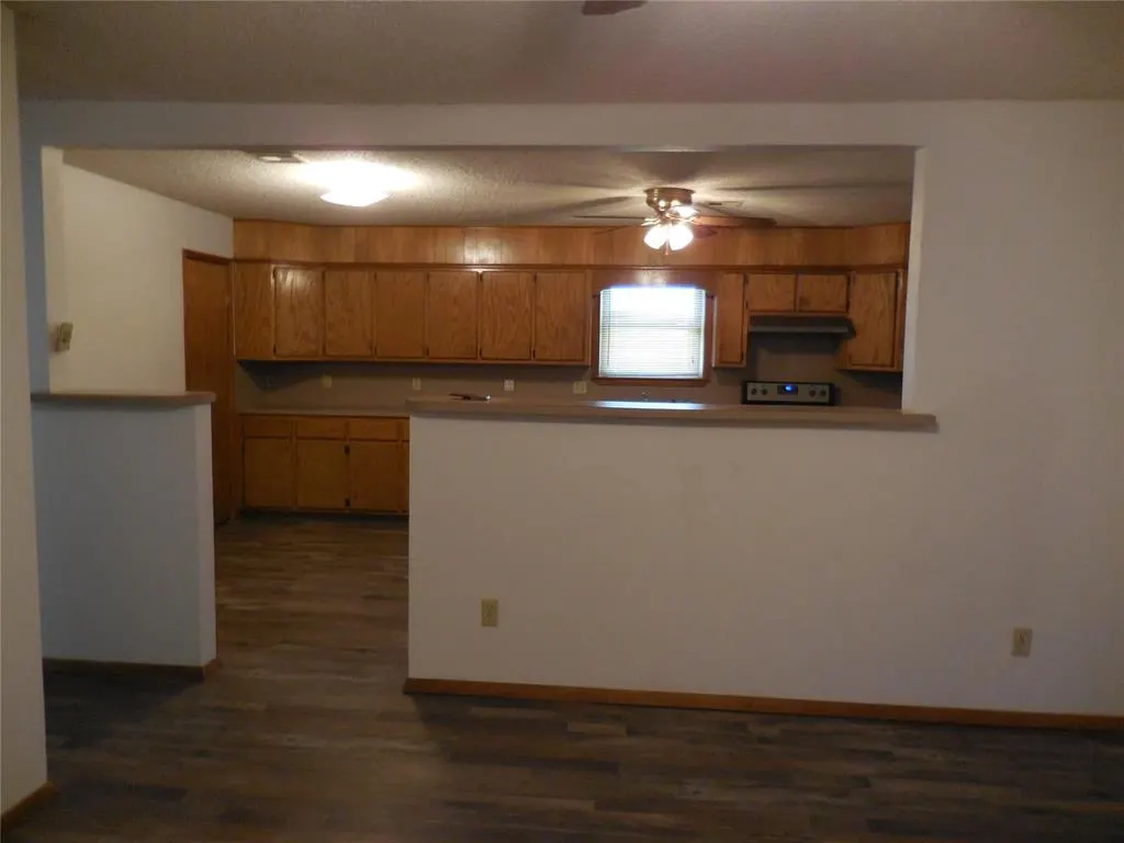 Photo 15 — 411 S A Street, Davis, OK 73030