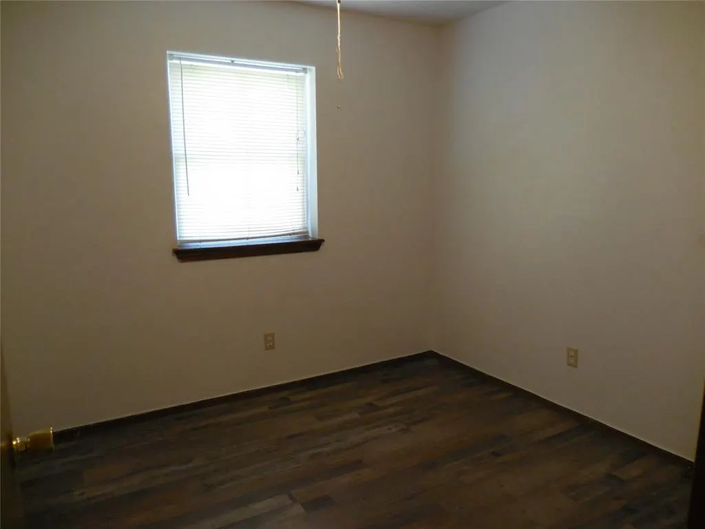 Photo 23 — 411 S A Street, Davis, OK 73030