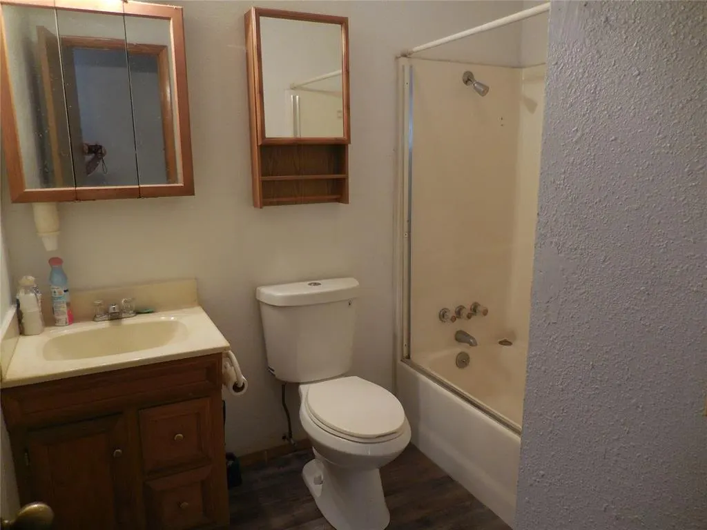 Photo 25 — 411 S A Street, Davis, OK 73030
