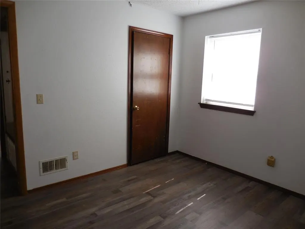 Photo 28 — 411 S A Street, Davis, OK 73030