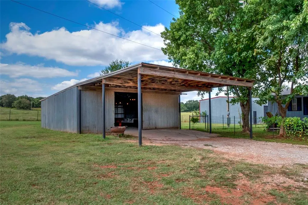 Photo 7 — 331732 E 950 Road, Wellston, OK 74881