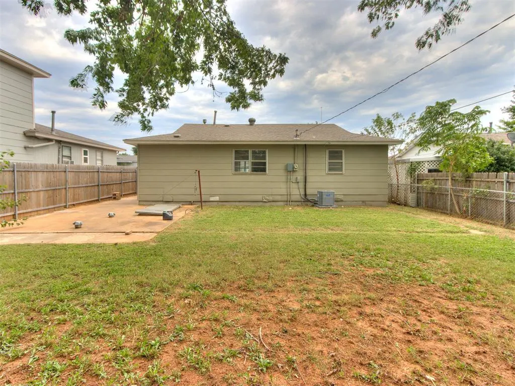 Photo 7 — 6417 Ashby Terrace, Oklahoma City, OK 73149
