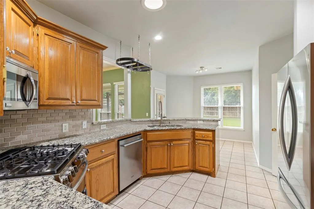 Photo 18 — 708 Sparrow Hawk Street, Edmond, OK 73003