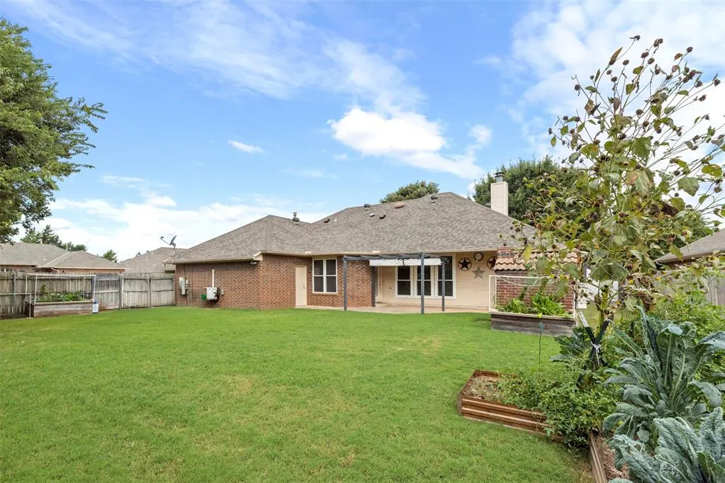 Photo 40 — 708 Sparrow Hawk Street, Edmond, OK 73003