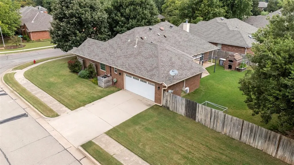 Photo 43 — 708 Sparrow Hawk Street, Edmond, OK 73003