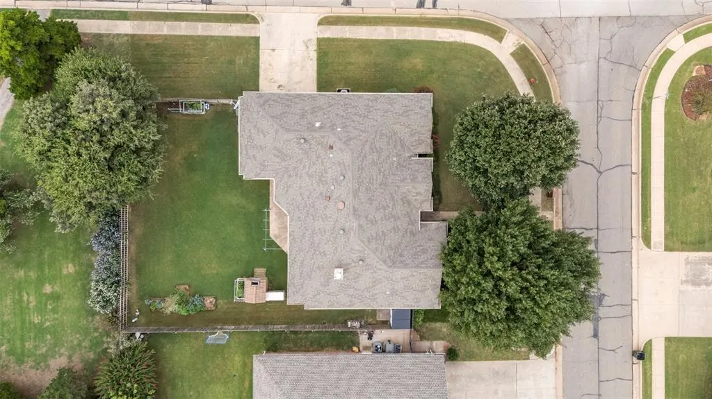 Photo 44 — 708 Sparrow Hawk Street, Edmond, OK 73003