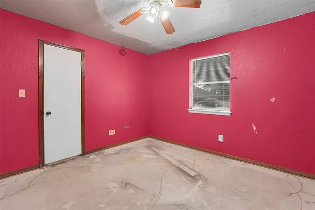 Photo 8 — 2022 W 7th Place, Elk City, OK 73644