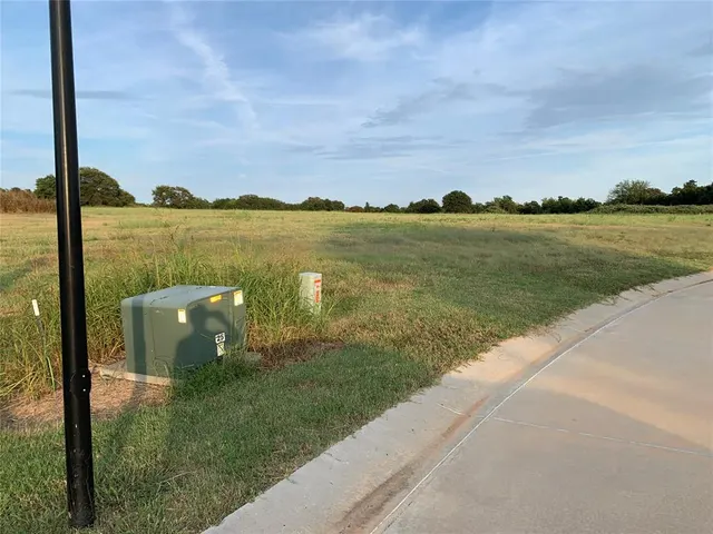 Photo 2 — 3460 North Ridge Court, Choctaw, OK 73020