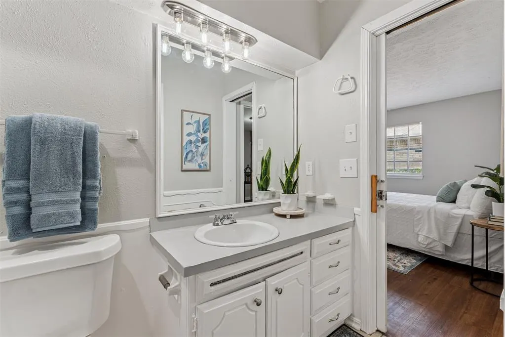 Photo 11 — 1201 NW 103rd Street, Oklahoma City, OK 73114
