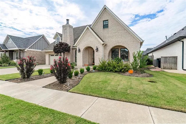Photo 2 — 8424 NW 135th Terrace, Oklahoma City, OK 73142