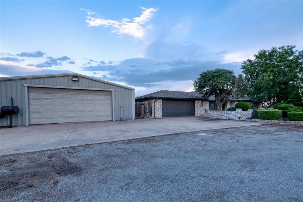 Photo 12 — 11268 N 1975 Road, Elk City, OK 73644