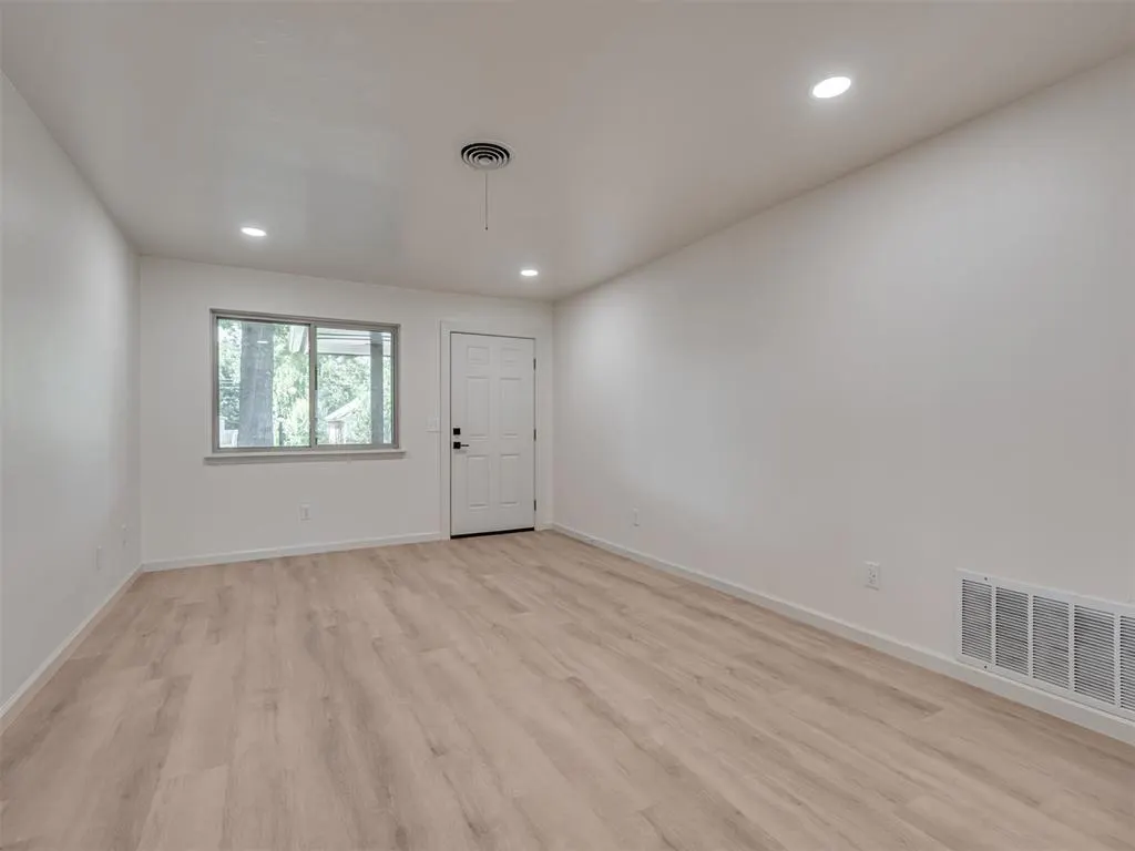 Photo 8 — 408 Betty Lane, Oklahoma City, OK 73110
