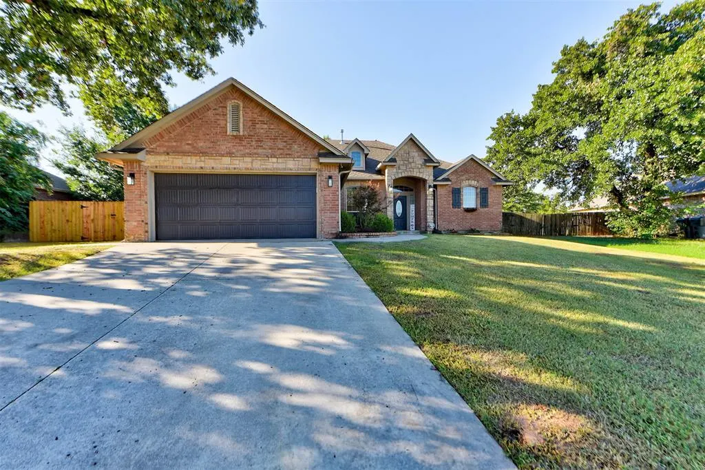 Photo 2 — 11354 Village Avenue, Midwest City, OK 73130