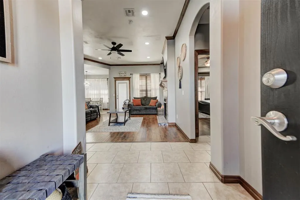 Photo 9 — 11354 Village Avenue, Midwest City, OK 73130