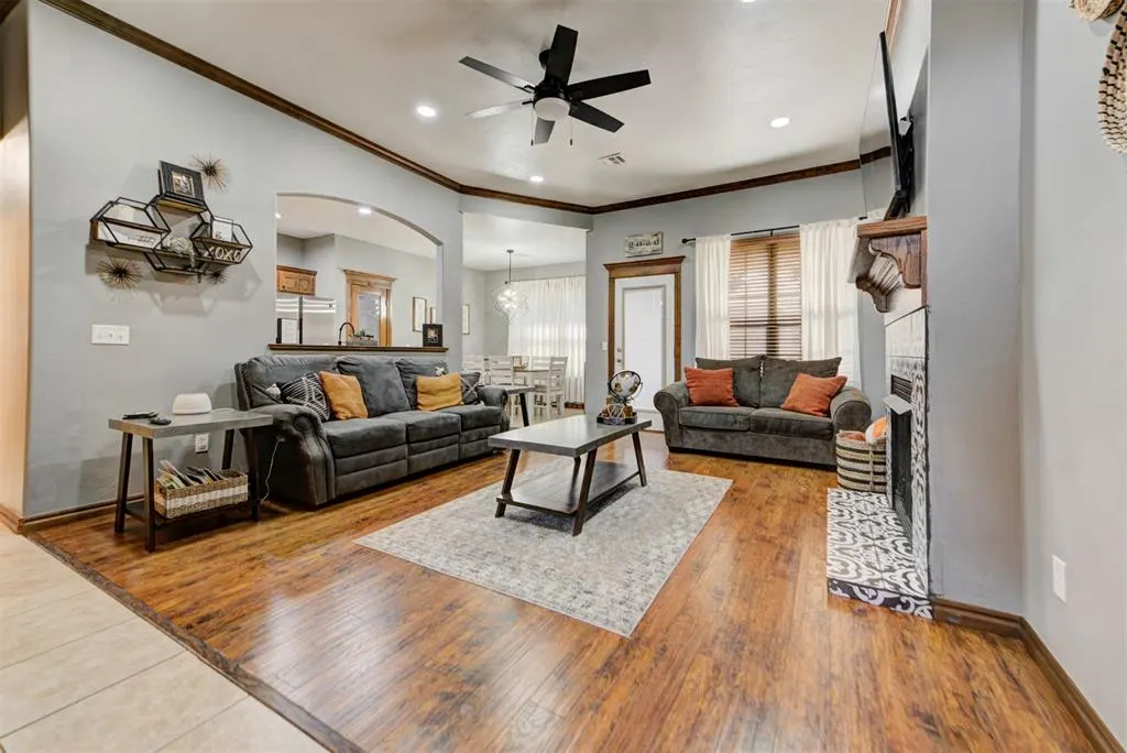 Photo 10 — 11354 Village Avenue, Midwest City, OK 73130