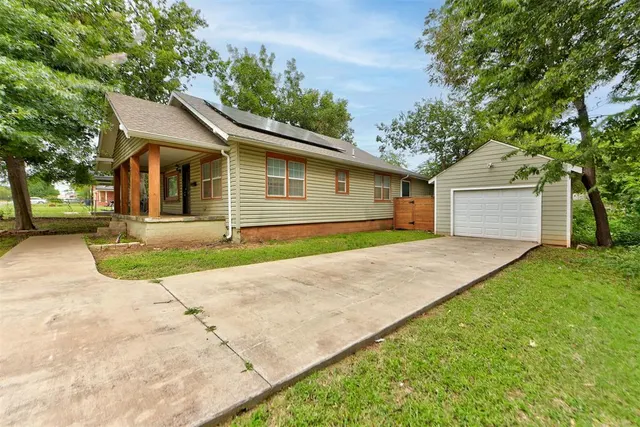 Front exterior — 1437 NE 33rd Street, Oklahoma City, OK 73111